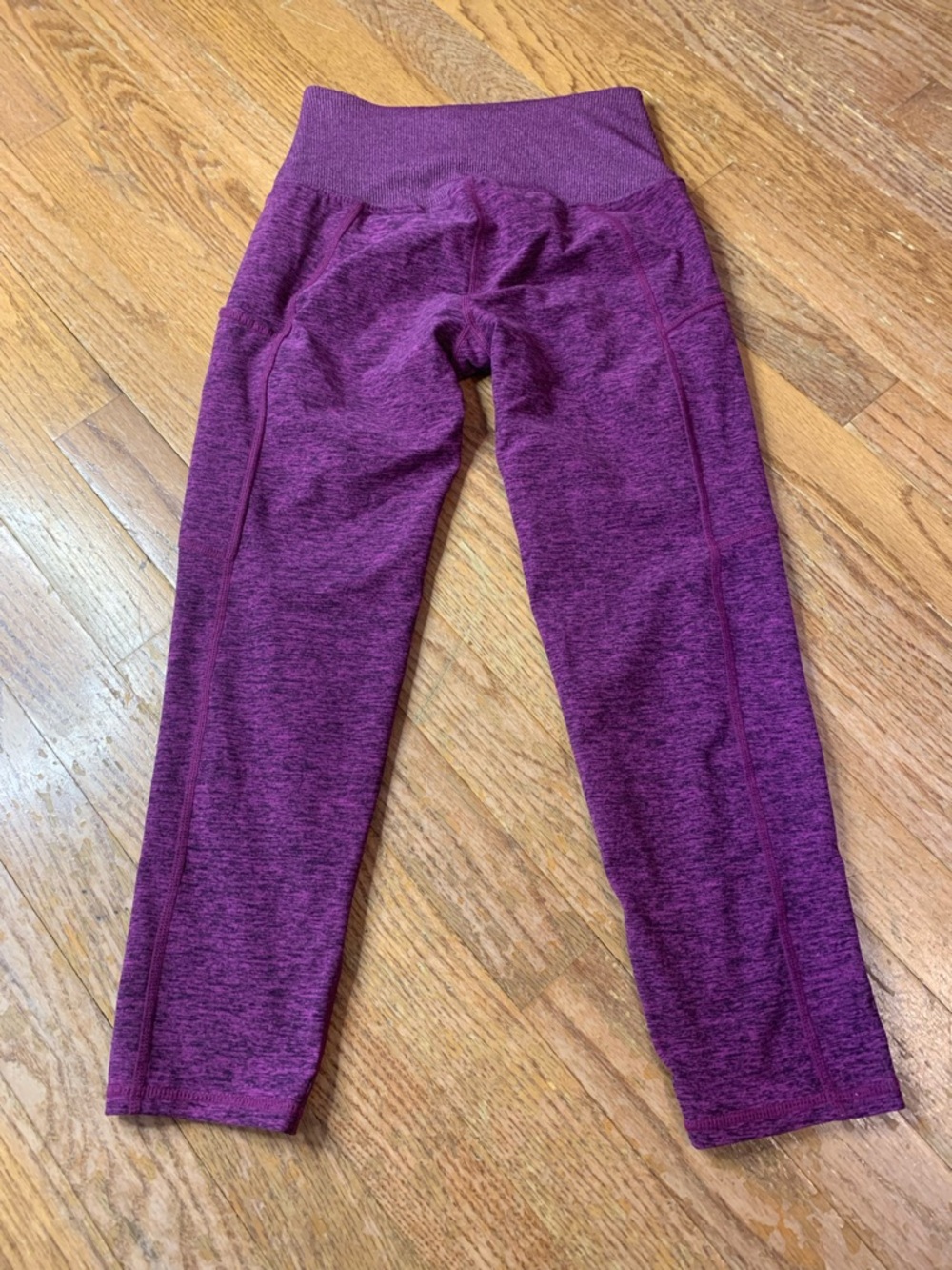 Kirkland Signature Purple Heathered Brushed Capri Leggings with Pockets - Size S - Picture 4 of 8